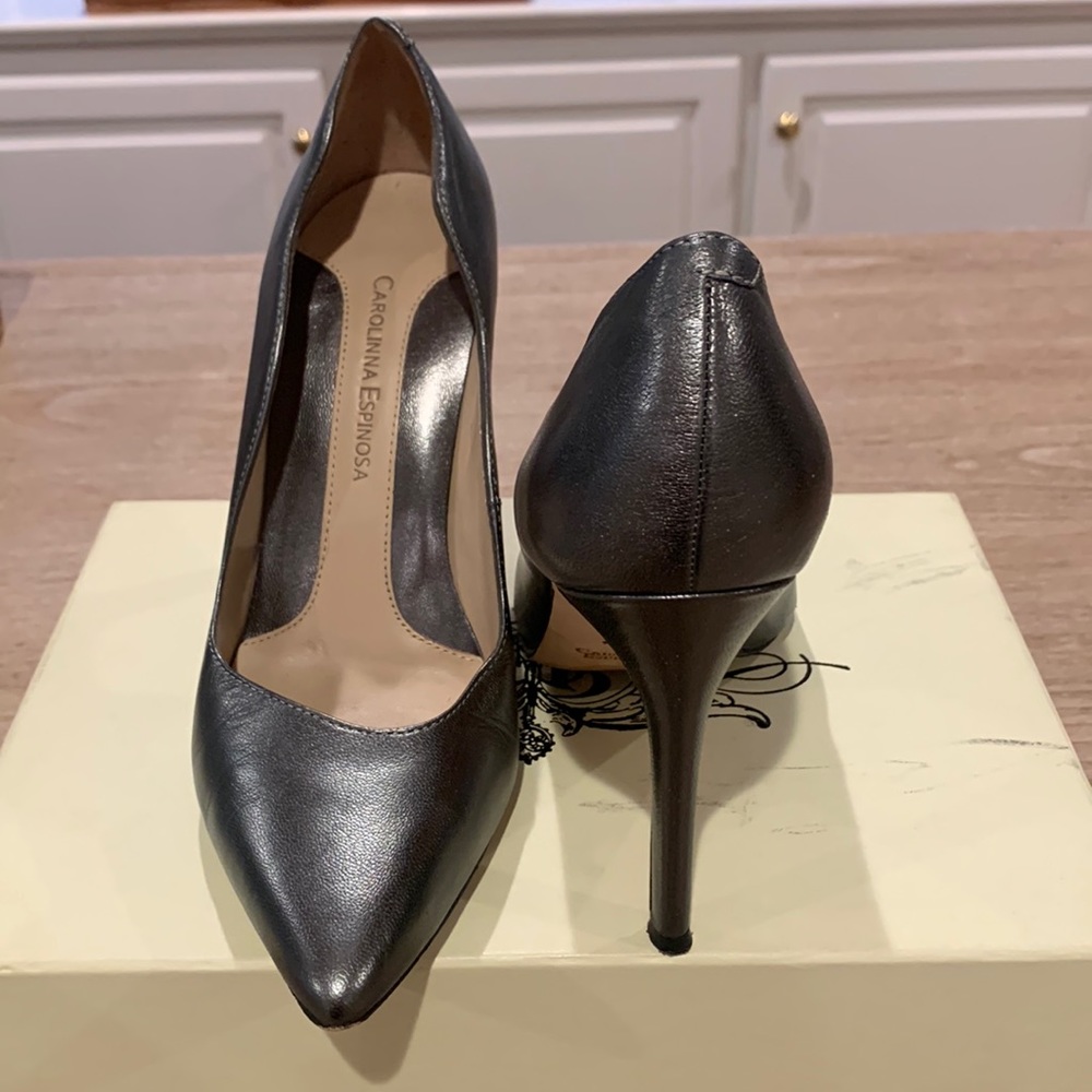 Carolinna Espinosa Scalloped Edge Pumps